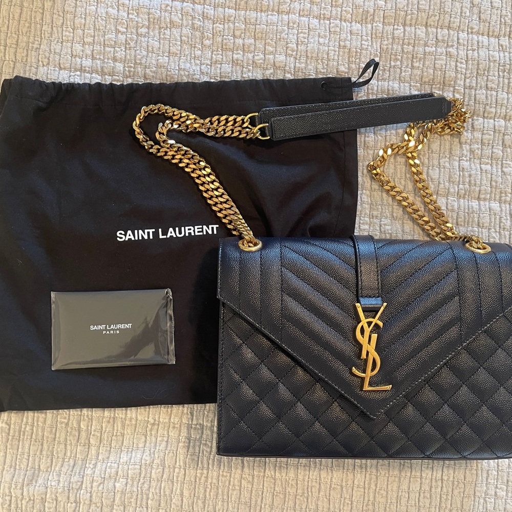 Saint Laurent Envelope Medium Leather Shoulder Bag
